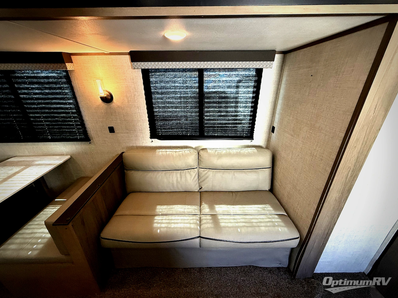 2022 Gulf Stream Kingsport Ultra Lite 279BH Photo 6