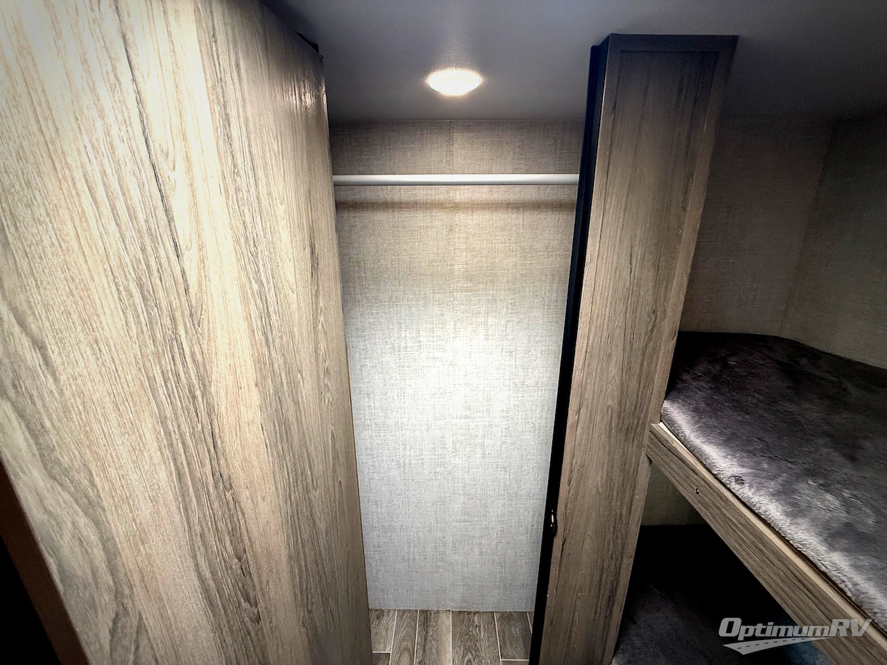 2022 Gulf Stream Kingsport Ultra Lite 279BH Photo 15