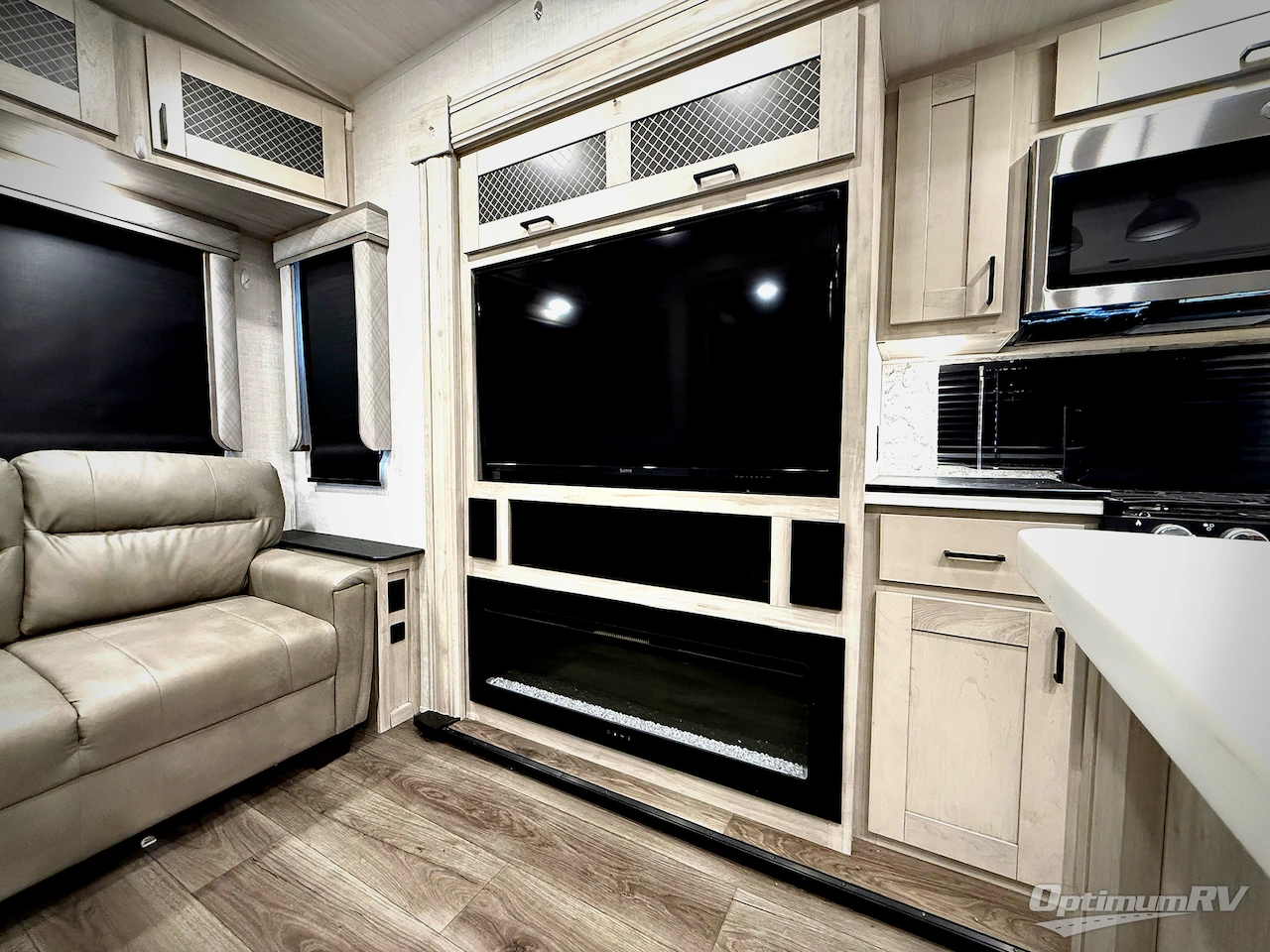 2022 East To West Tandara 285RL Photo 11