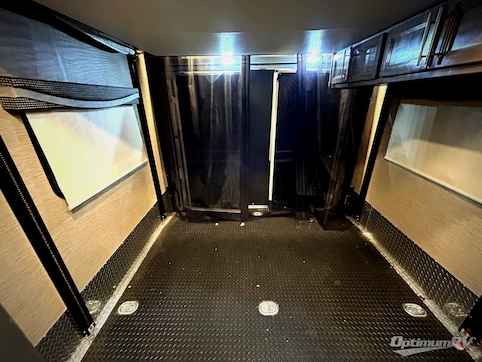 2023 Thor Outlaw 29J RV Photo 4