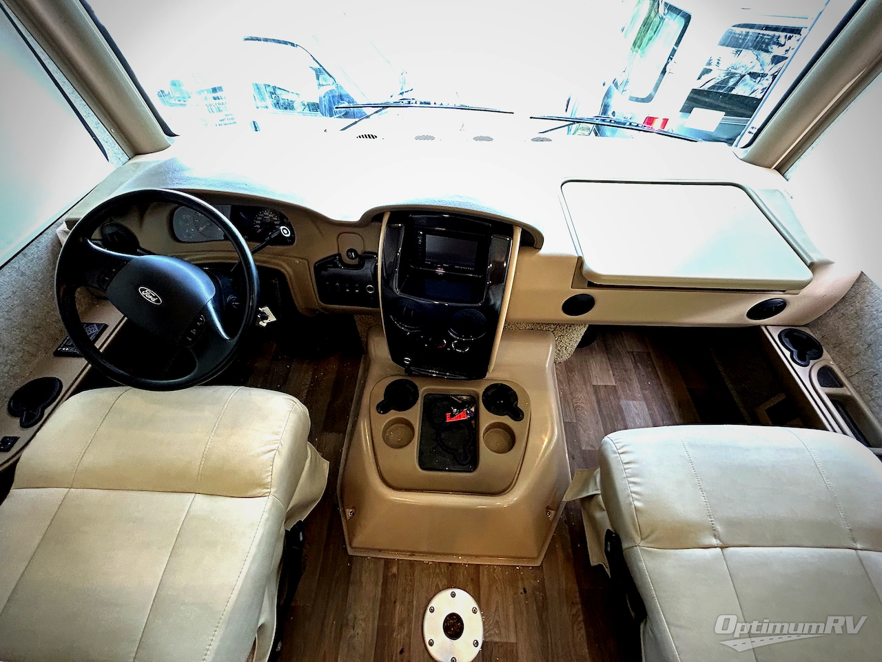 2017 Thor Miramar 34.1 Photo 8