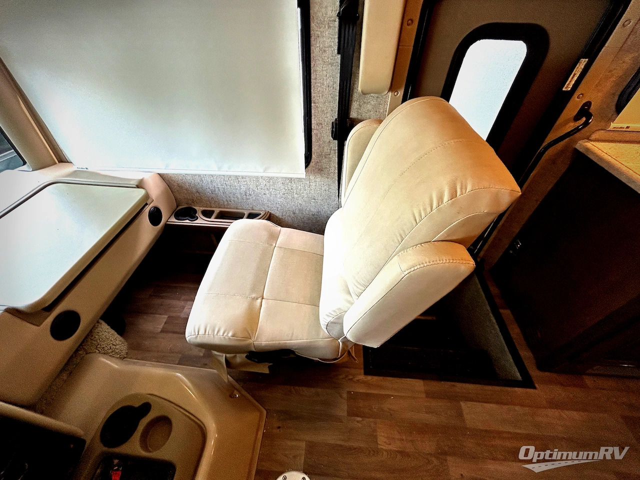 2017 Thor Miramar 34.1 Photo 9