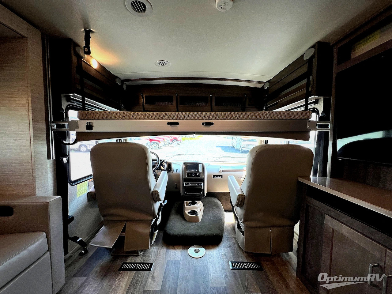 2022 Winnebago Vista 35U Photo 4