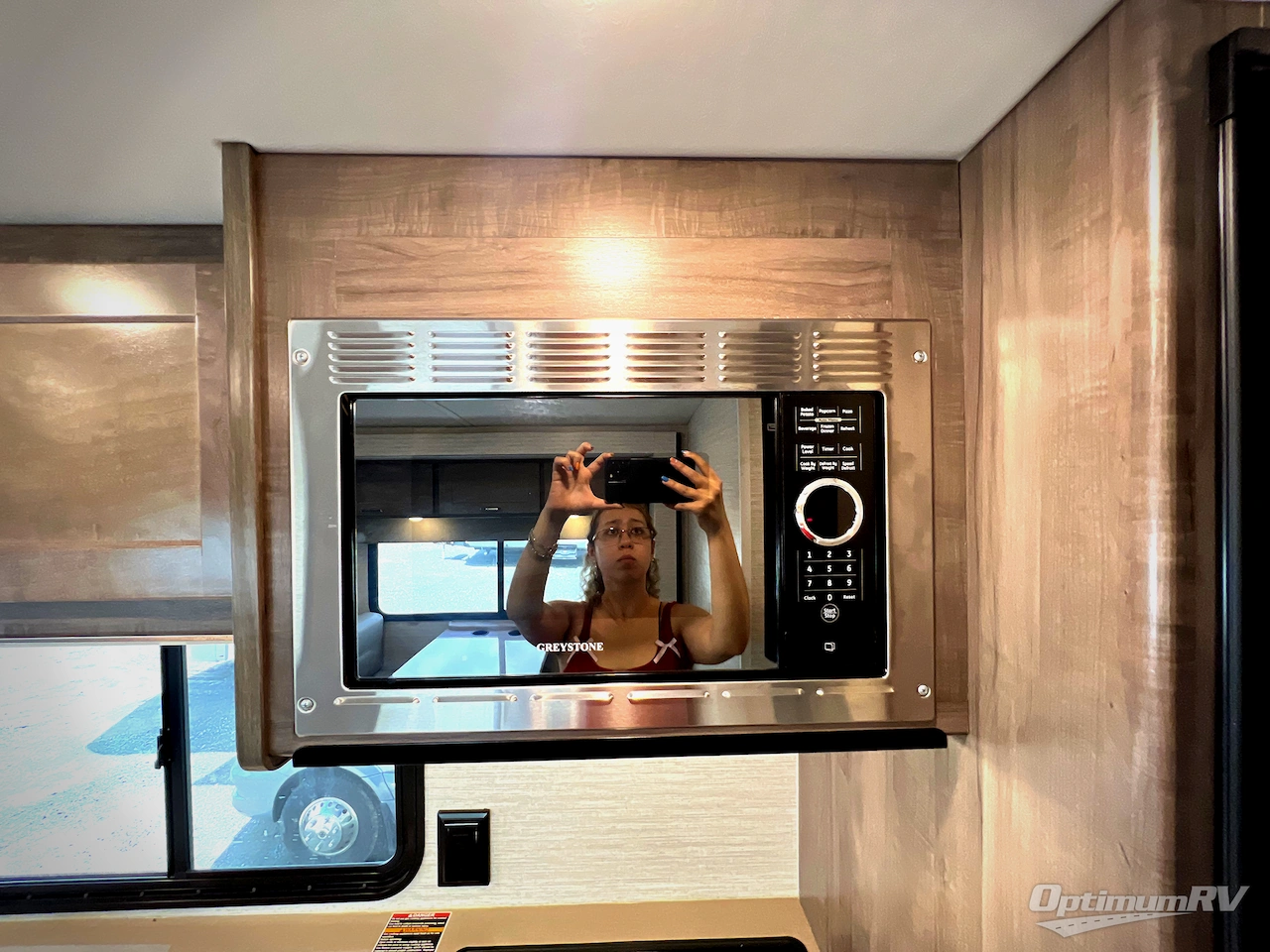 2022 Winnebago Vista 35U Photo 15