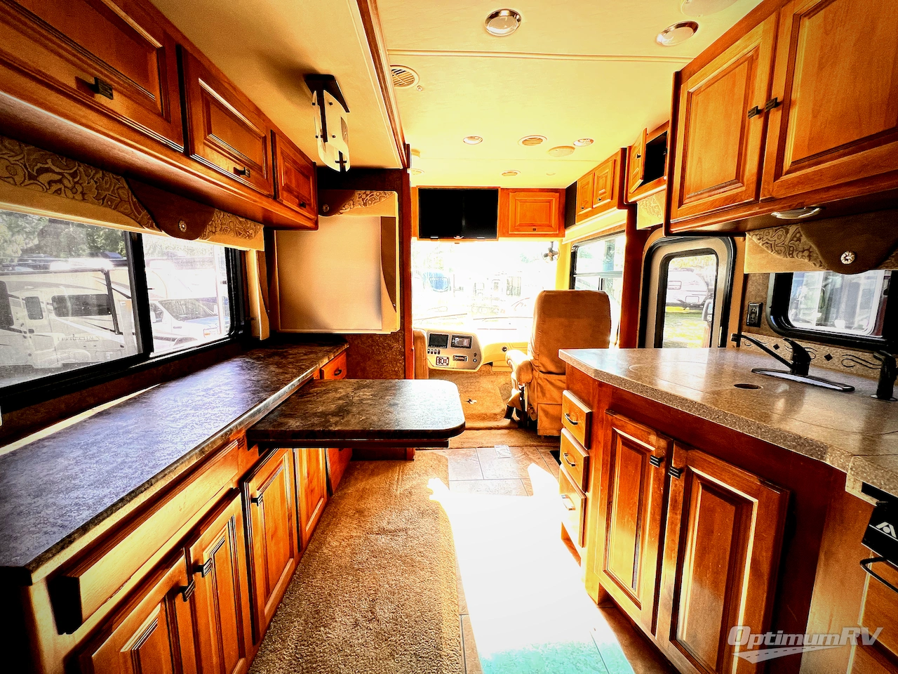 2014 Tiffin Allegro 36 LA Photo 5