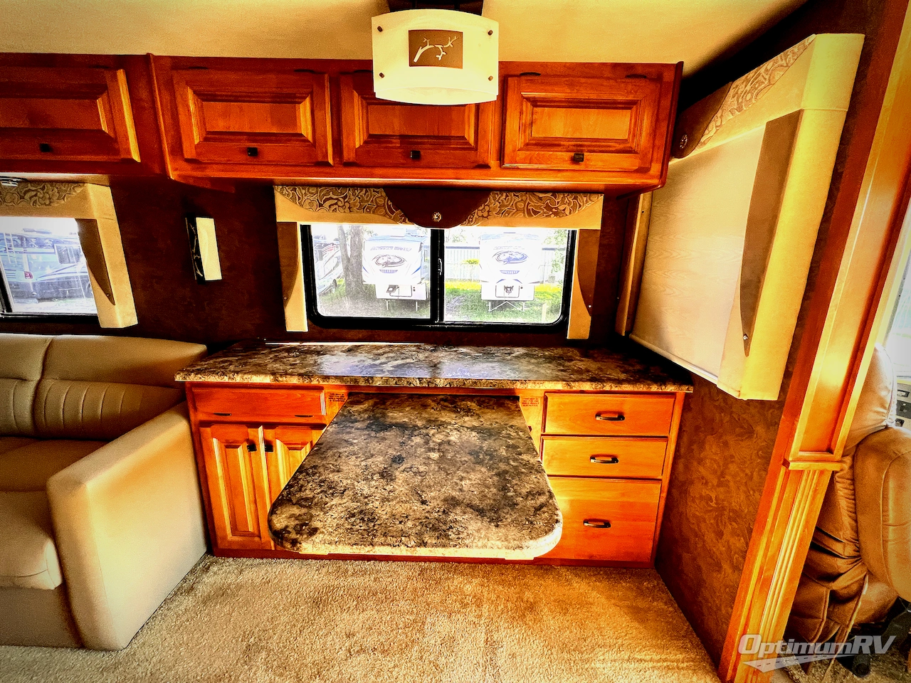 2014 Tiffin Allegro 36 LA Photo 8
