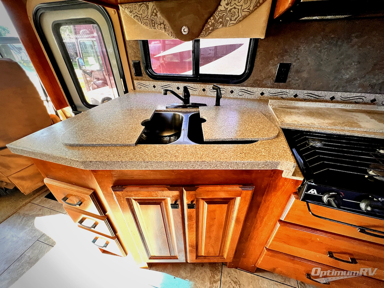 2014 Tiffin Allegro 36 LA Photo 12