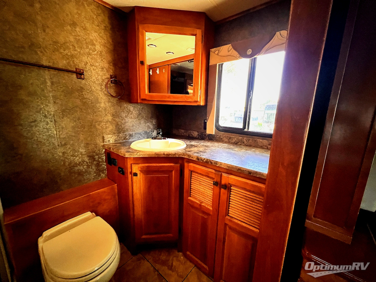 2014 Tiffin Allegro 36 LA Photo 21