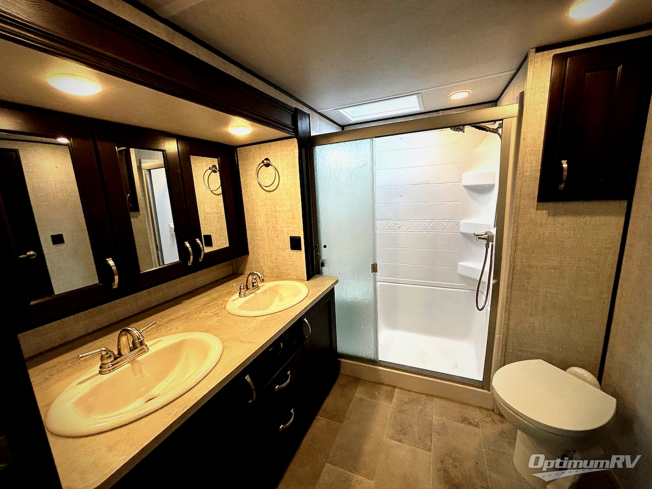 2021 Palomino Columbus 389FLC Photo 14