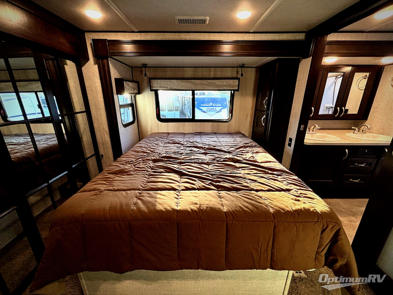 2021 Palomino Columbus 389FLC Photo 18