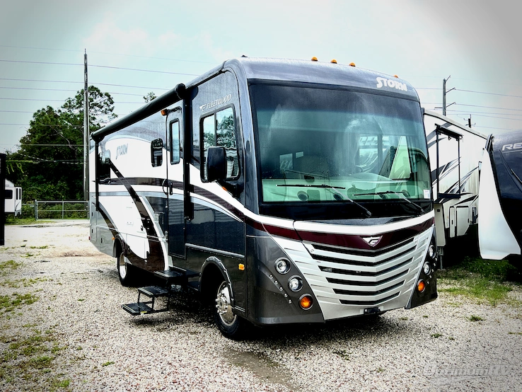 2016 Fleetwood Storm 28MS RV Photo 1