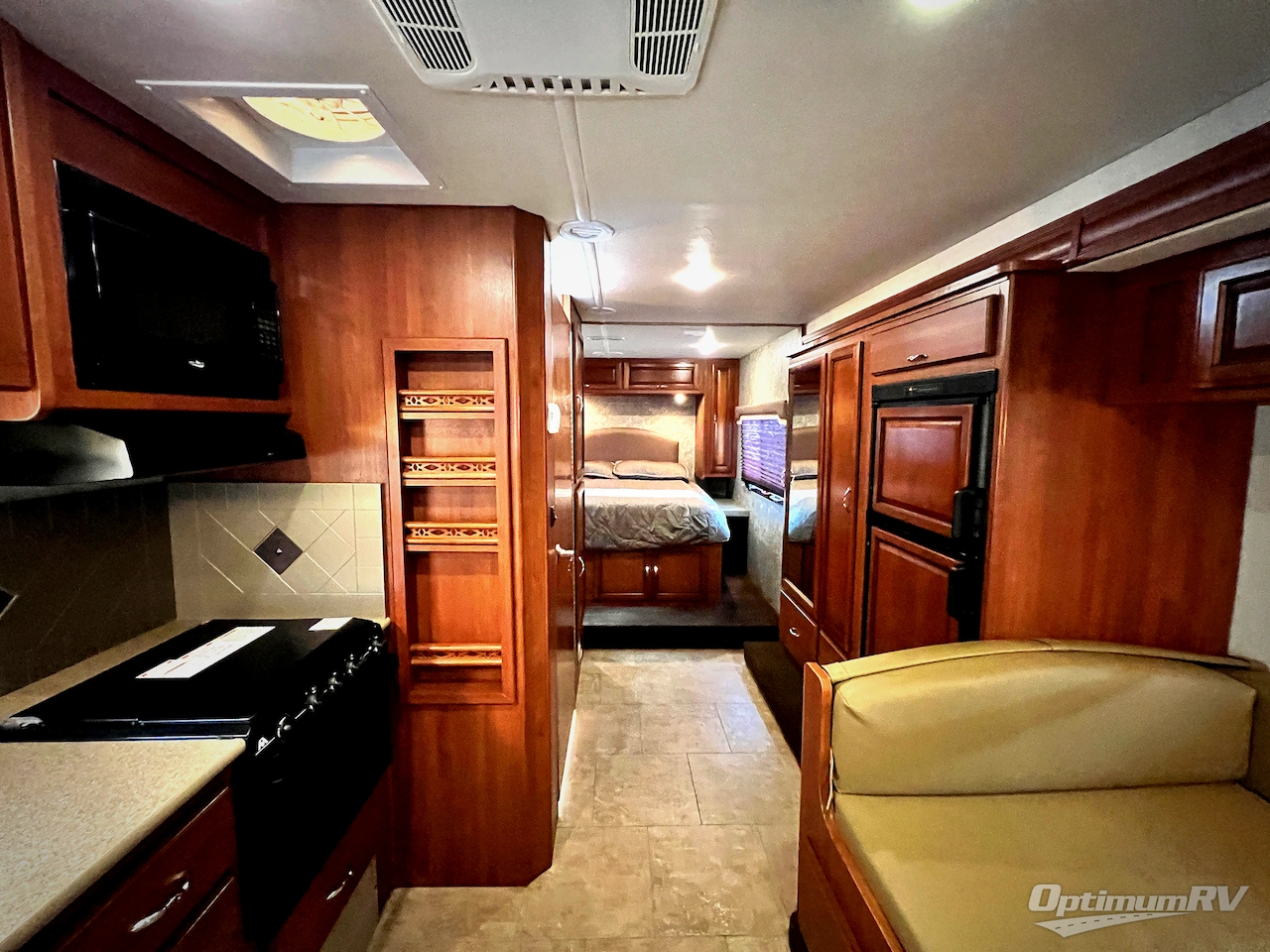 2016 Fleetwood Storm 28MS Photo 4