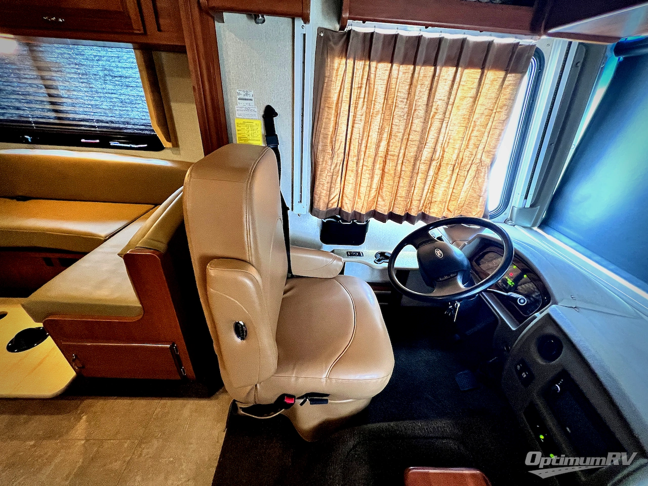 2016 Fleetwood Storm 28MS Photo 7