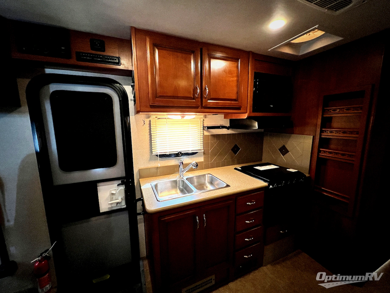 2016 Fleetwood Storm 28MS Photo 12