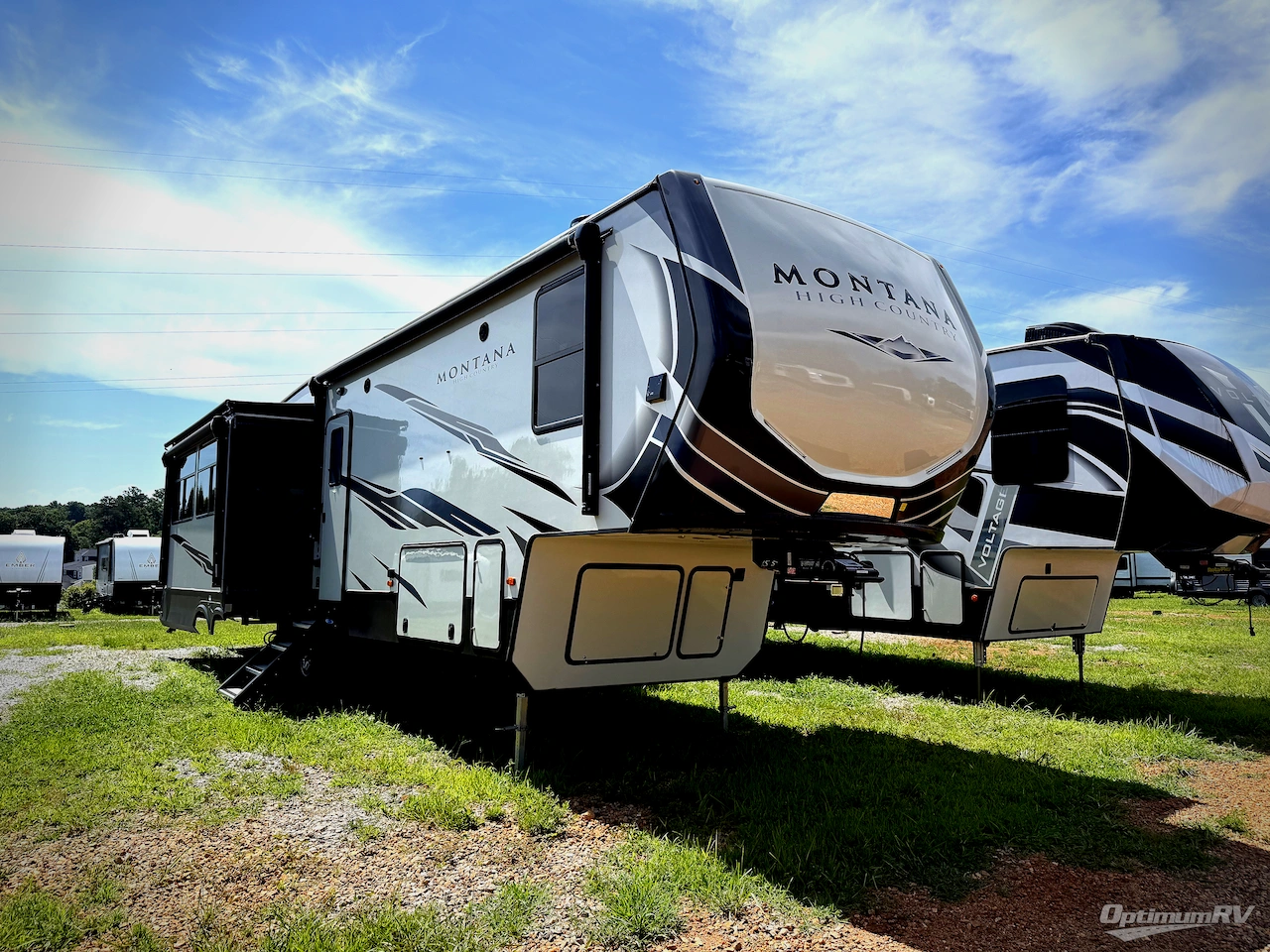 2021 Keystone Montana High Country 331RL Photo 1