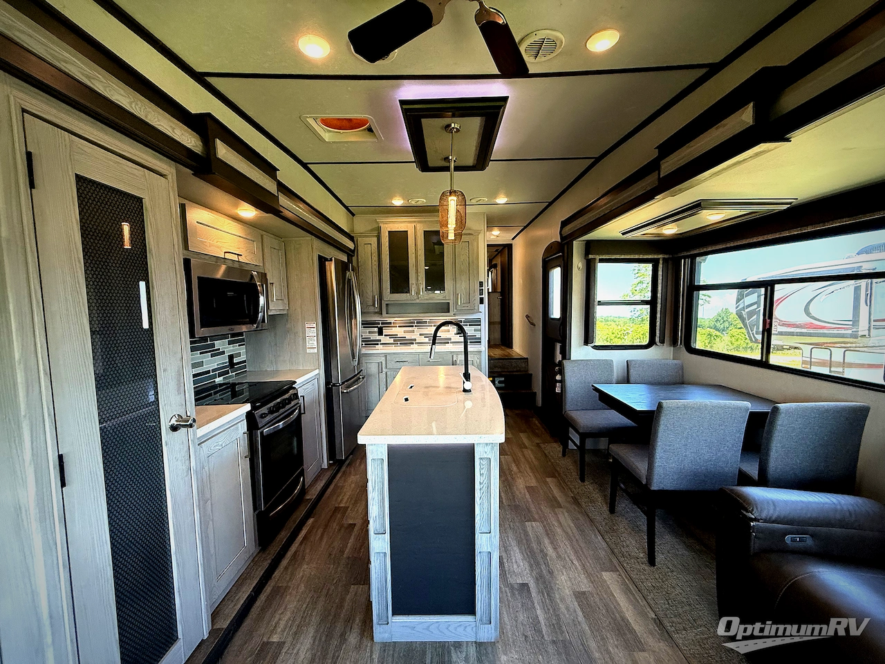 2021 Keystone Montana High Country 331RL Photo 5