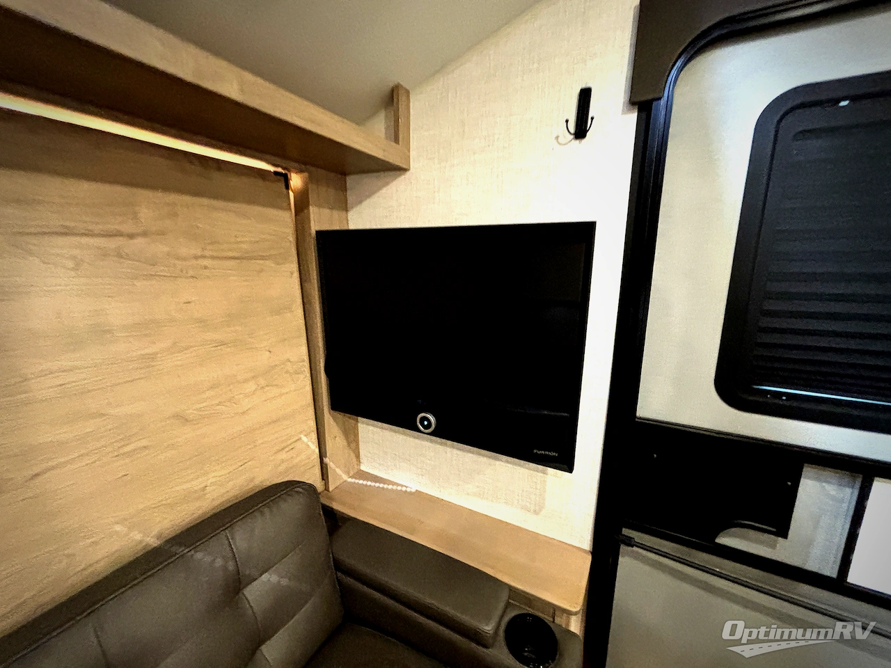 2022 Ember Overland Series 170MBH Photo 9