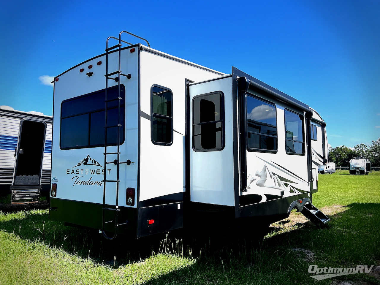 2024 East To West Tandara 320RL Photo 3