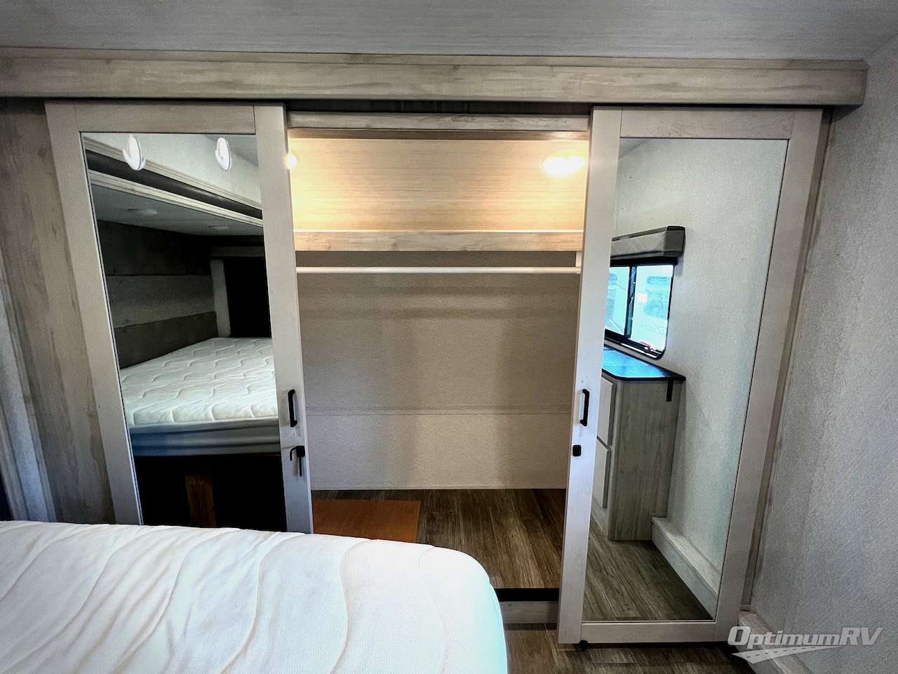 2024 East To West Tandara 320RL Photo 19