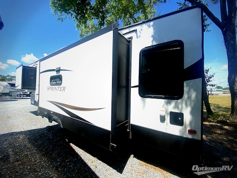 2021 Keystone Sprinter Limited 3190RLS RV Photo 2