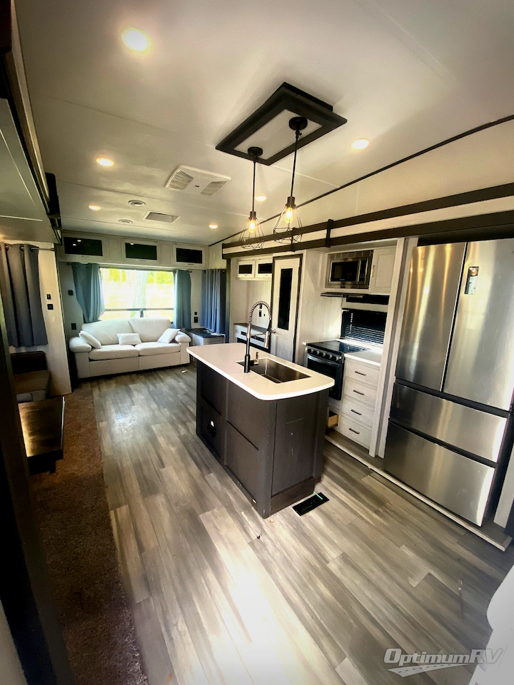2021 Keystone Sprinter Limited 3190RLS Photo 6