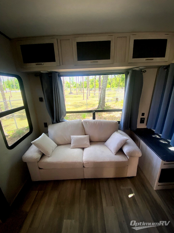 2021 Keystone Sprinter Limited 3190RLS Photo 12