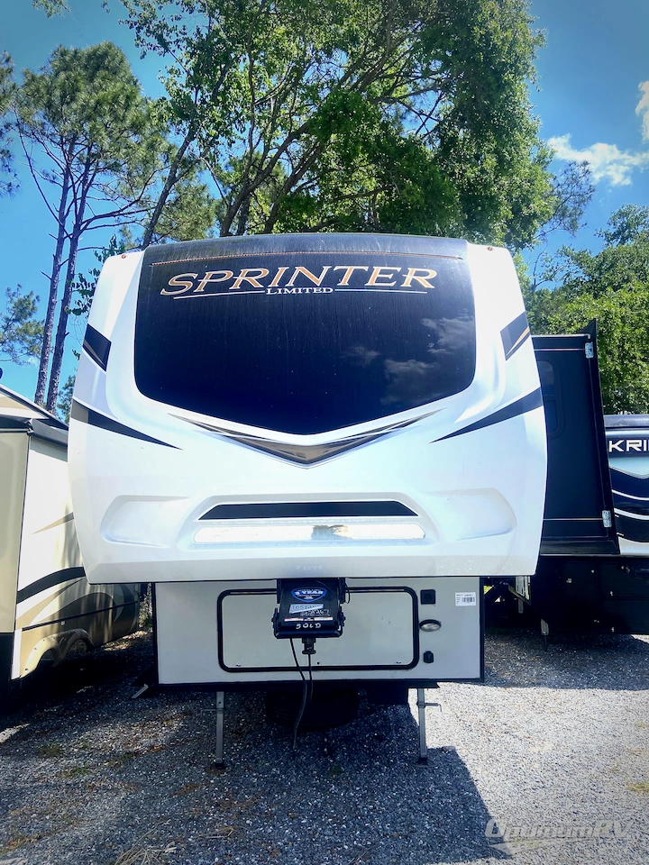 2021 Keystone Sprinter Limited 3190RLS Photo 2