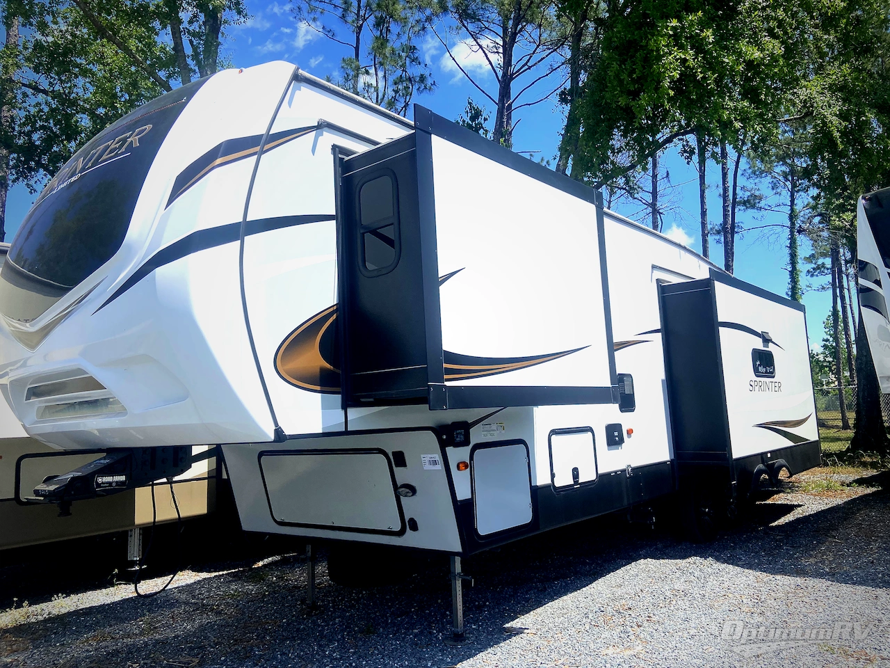 2021 Keystone Sprinter Limited 3190RLS Photo 5