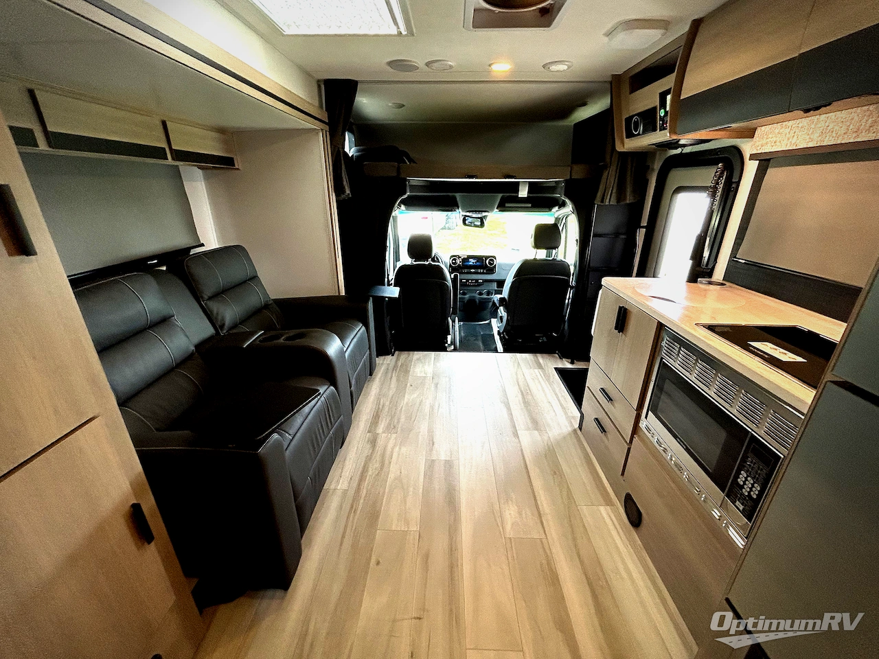 2025 Forest River Sunseeker MBS 2400 Photo 5
