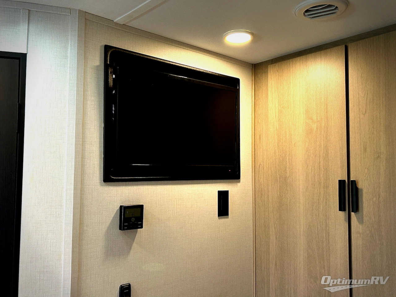 2025 Forest River Sunseeker MBS 2400 Photo 18