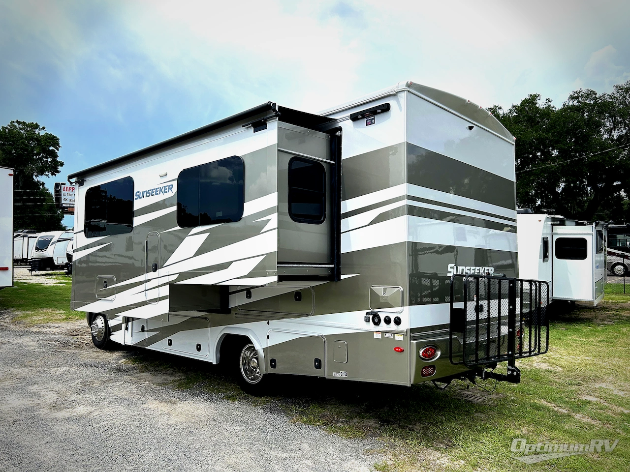 2025 Forest River Sunseeker MBS 2400 Photo 3