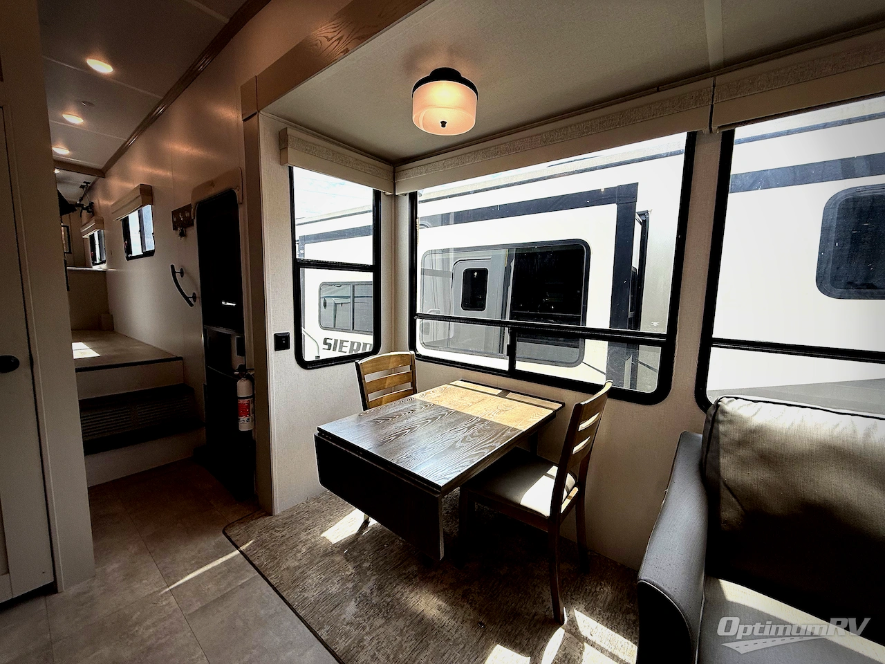 2022 Palomino Columbus C-Series 379MBC Photo 6