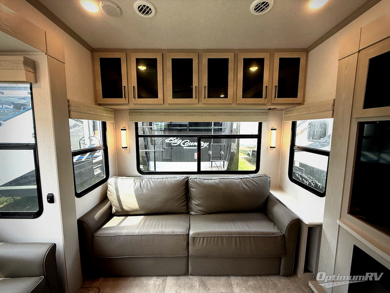 2022 Palomino Columbus C-Series 379MBC Photo 8