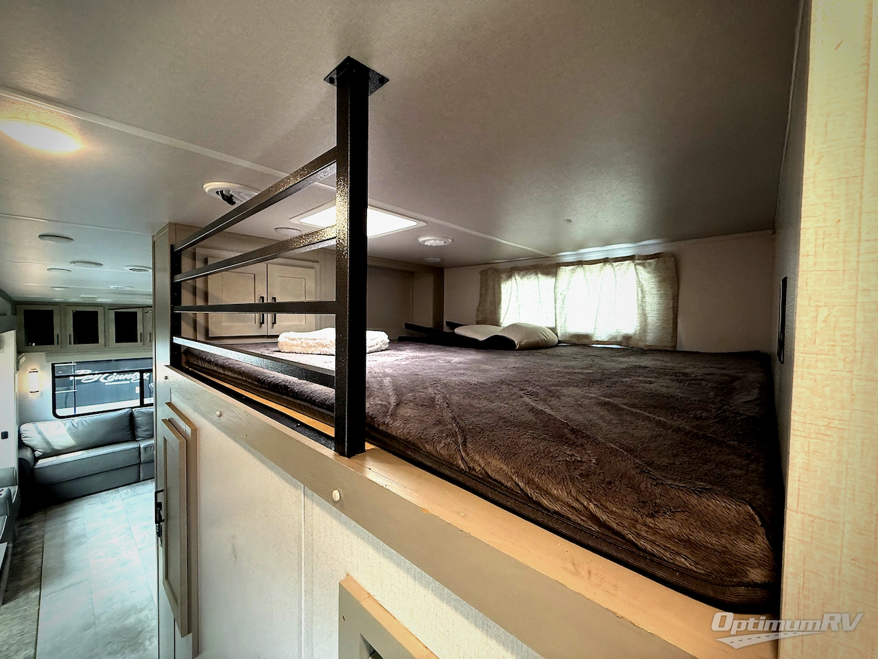 2022 Palomino Columbus C-Series 379MBC Photo 16