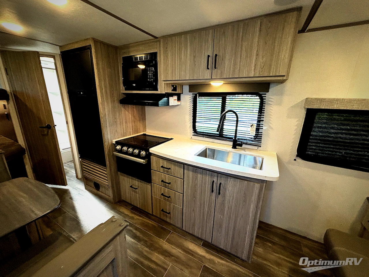 2021 Keystone Passport SL 219BH Photo 9