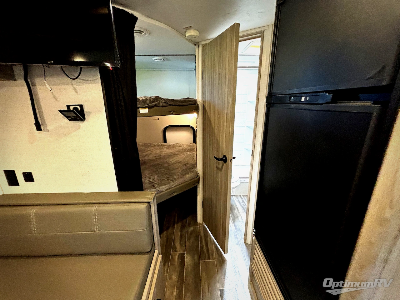 2021 Keystone Passport SL 219BH Photo 12