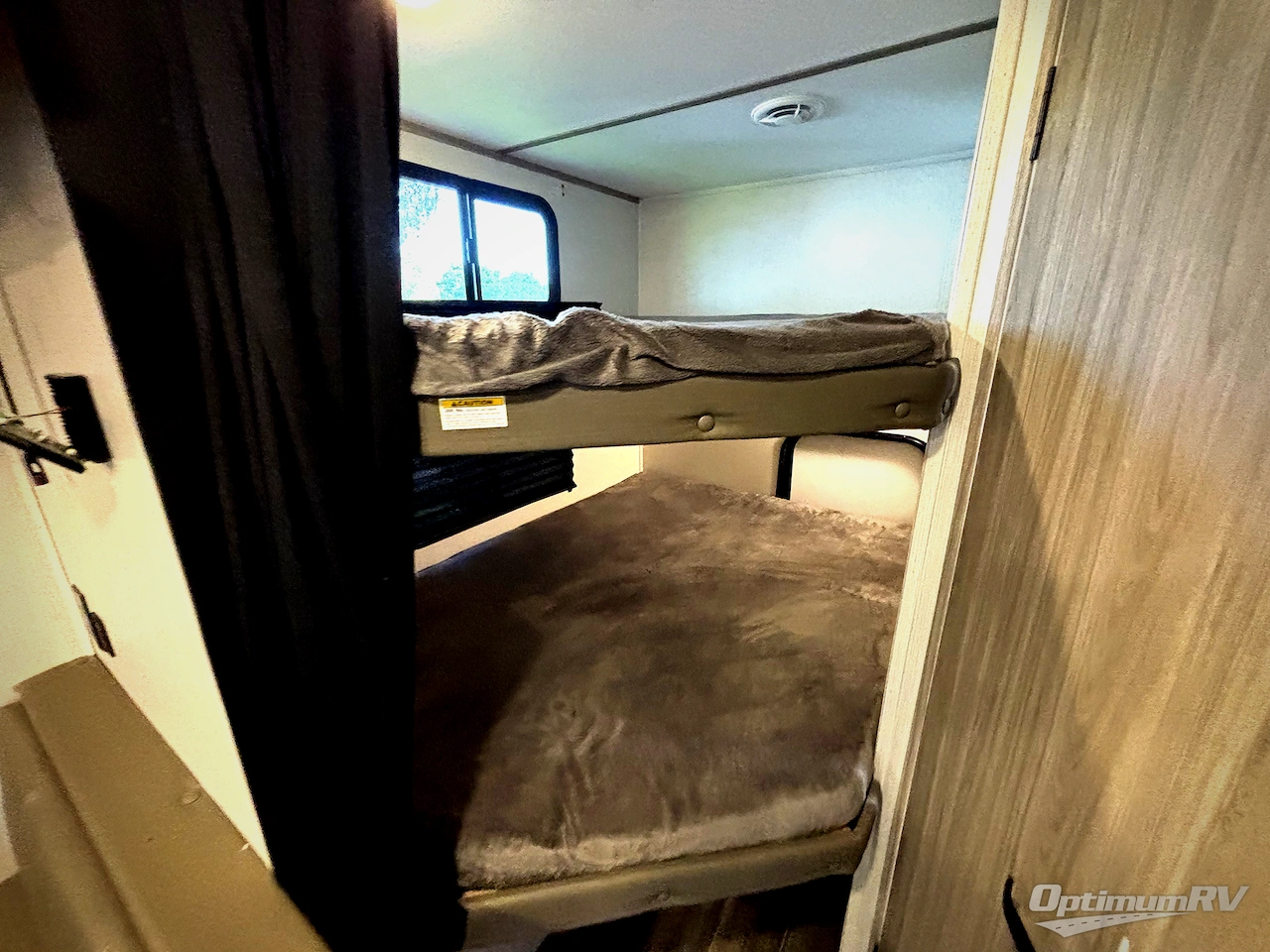 2021 Keystone Passport SL 219BH Photo 13