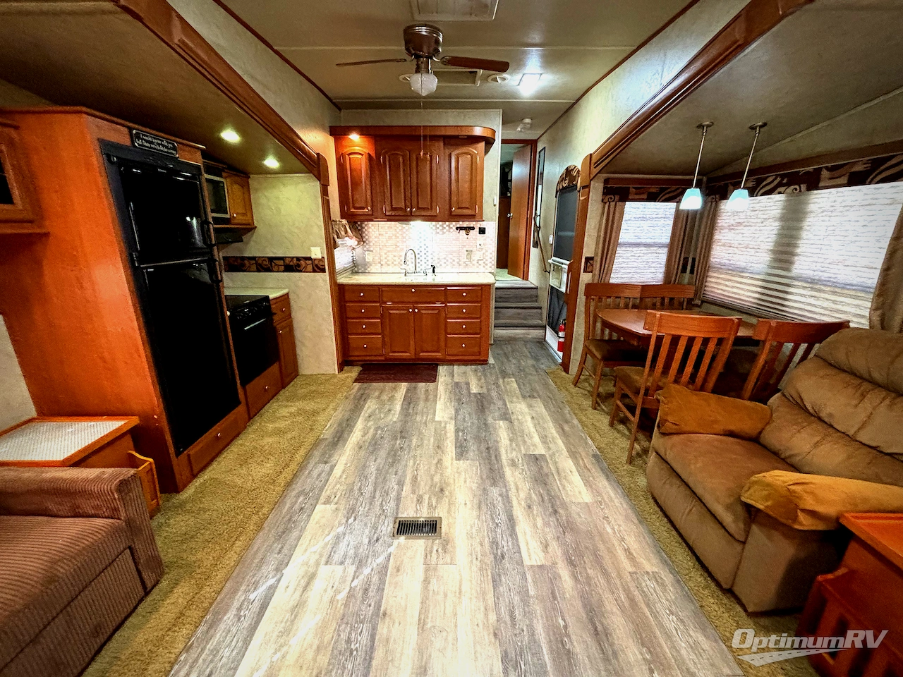 2012 Forest River Cedar Creek Silverback 29RE Photo 5