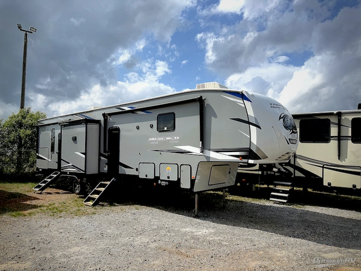 2022 Forest River Cherokee Arctic Wolf Suite 3770 RV Photo 1