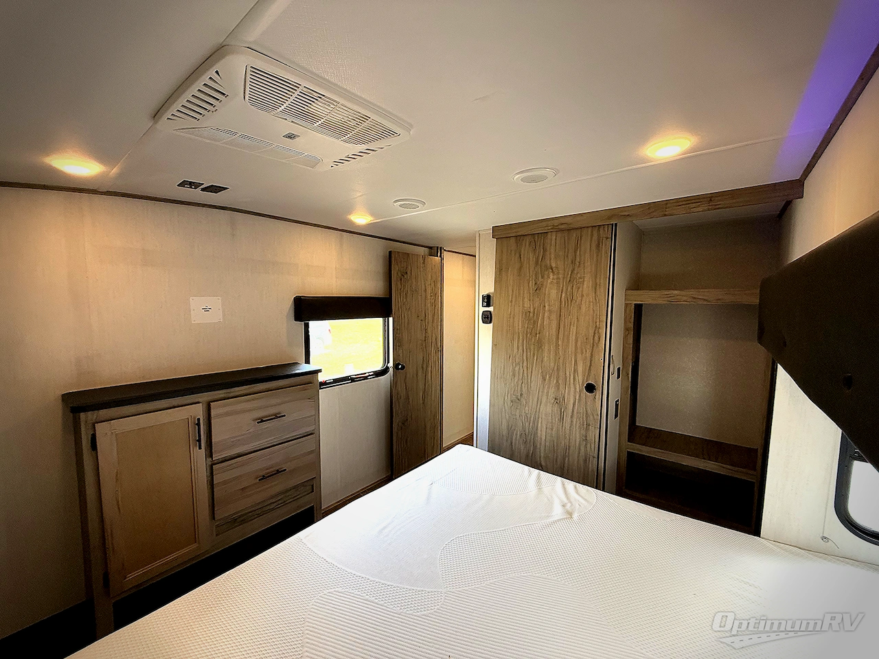 2022 Forest River Cherokee Arctic Wolf Suite 3770 Photo 18