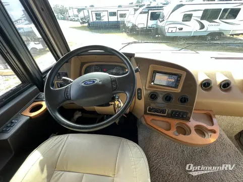 2014 Winnebago Adventurer 37F RV Photo 2