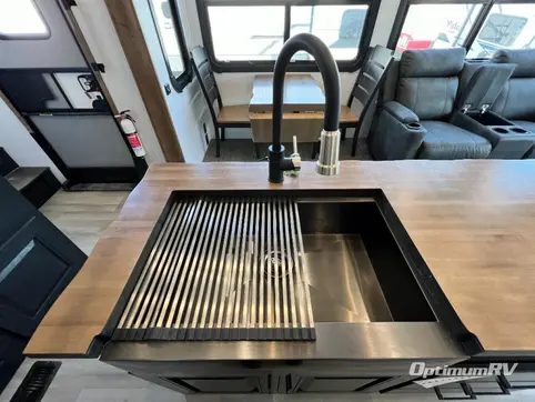 2022 Heartland Bighorn 3960LS RV Photo 2