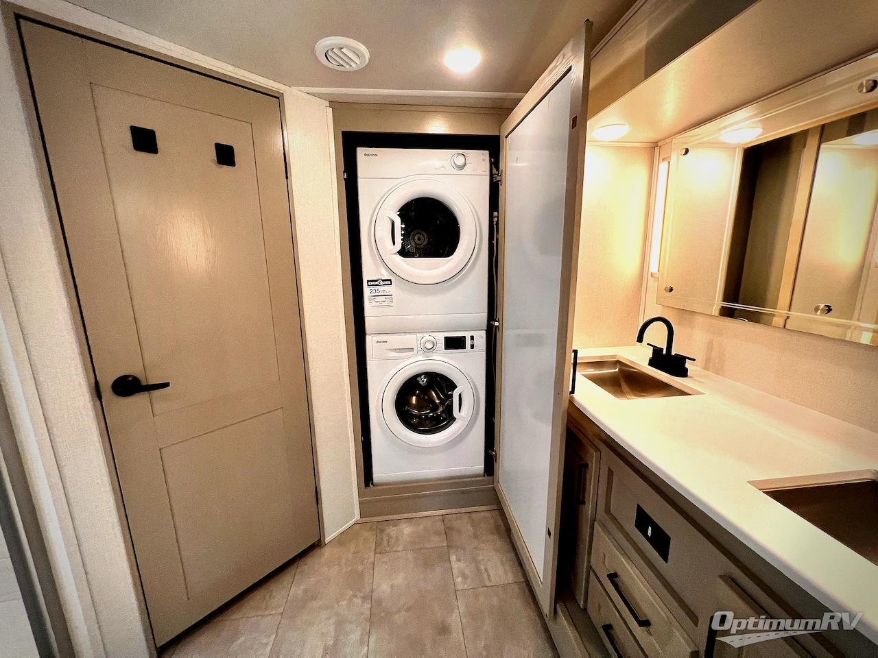2022 Palomino Columbus C-Series 382FBC Photo 24