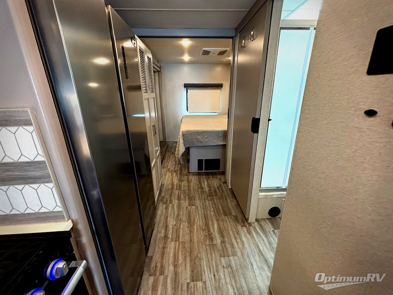 2023 Thor Luminate CC35 Photo 15