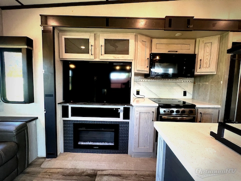 2022 Keystone Montana High Country 295RL RV Photo 3