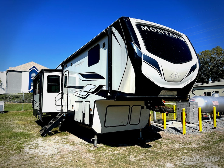 2022 Keystone Montana High Country 295RL RV Photo 1