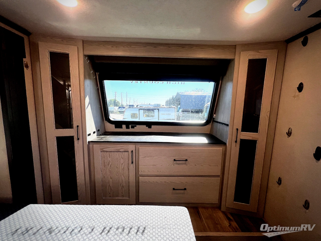 2022 Keystone Montana High Country 295RL Photo 14