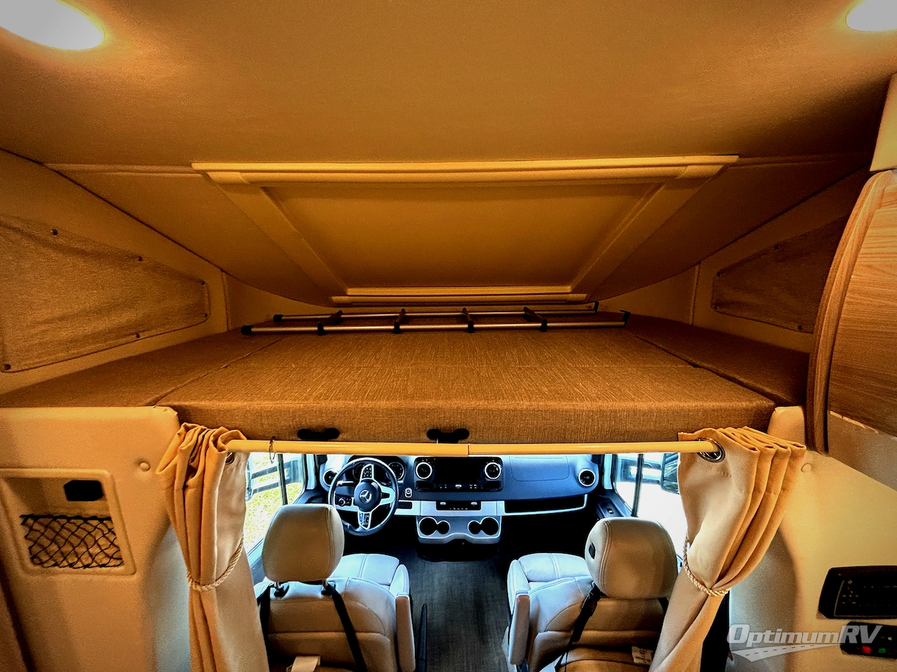 2021 Thor Tiburon Sprinter 24RW Photo 11