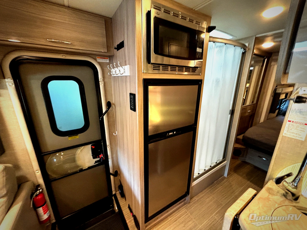 2021 Thor Tiburon Sprinter 24RW Photo 15