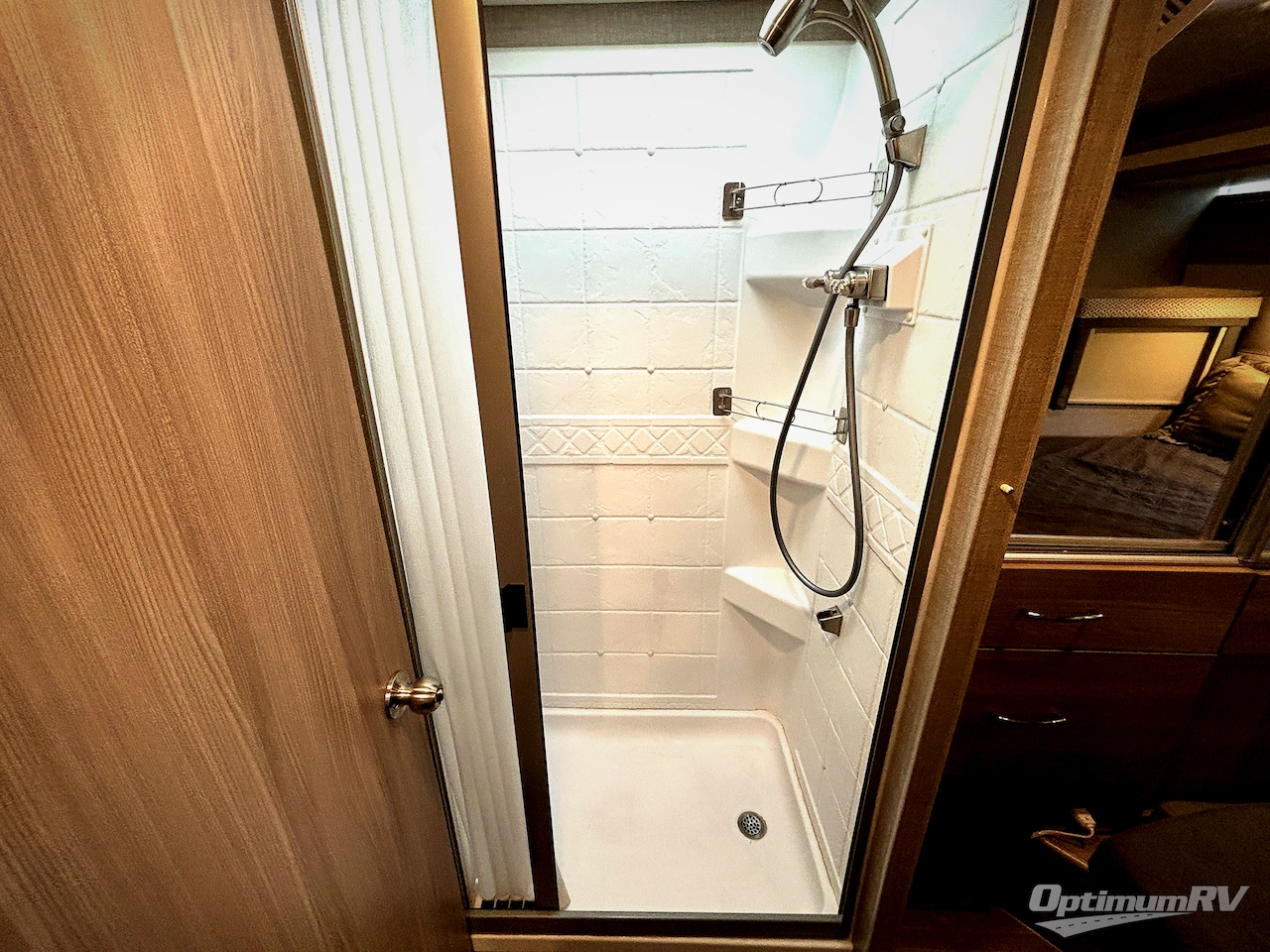 2021 Thor Tiburon Sprinter 24RW Photo 18